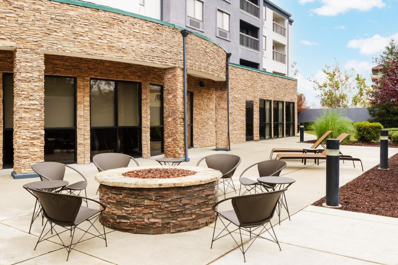 Готель Courtyard By Marriott Sacramento Фолсом Екстер'єр фото
