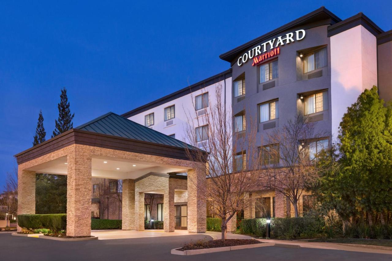 Готель Courtyard By Marriott Sacramento Фолсом Екстер'єр фото