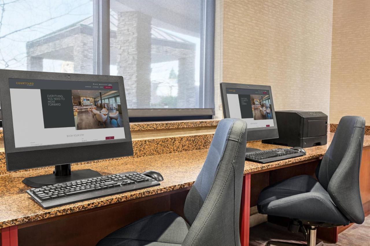 Готель Courtyard By Marriott Sacramento Фолсом Екстер'єр фото