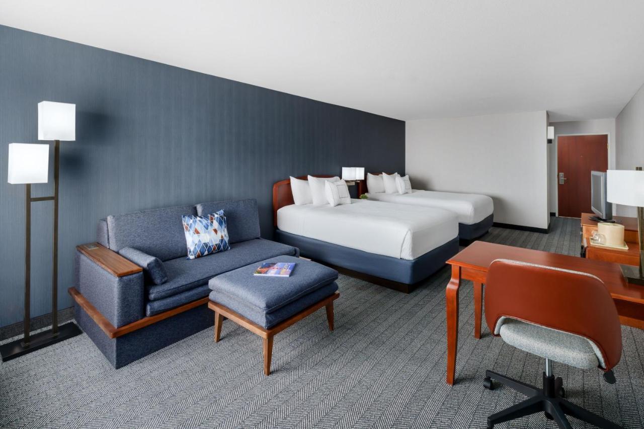 Готель Courtyard By Marriott Sacramento Фолсом Екстер'єр фото