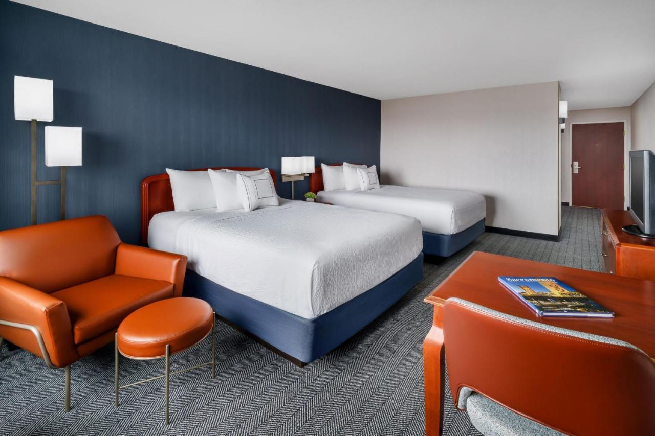 Готель Courtyard By Marriott Sacramento Фолсом Екстер'єр фото