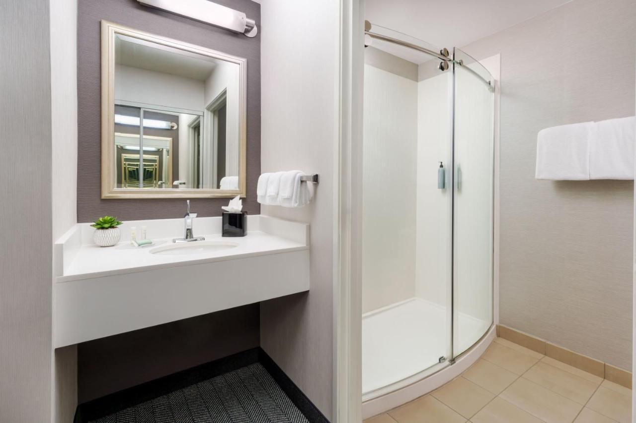 Готель Courtyard By Marriott Sacramento Фолсом Екстер'єр фото