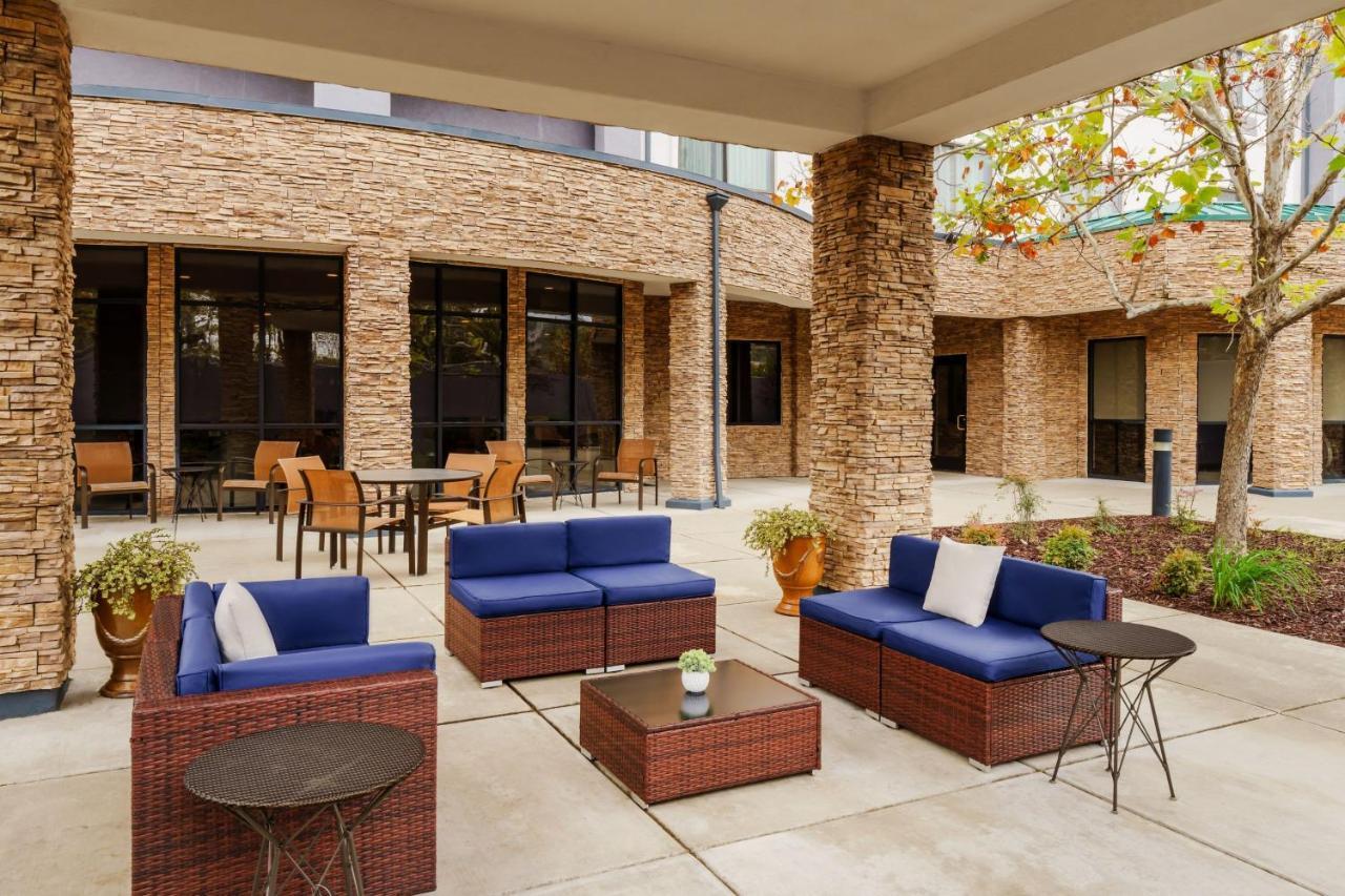 Готель Courtyard By Marriott Sacramento Фолсом Екстер'єр фото