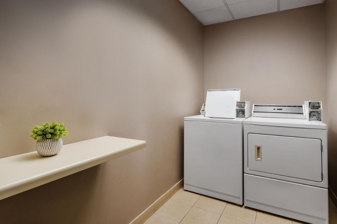 Готель Courtyard By Marriott Sacramento Фолсом Екстер'єр фото